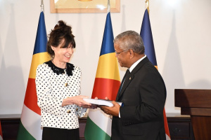 TRNUC hands over final report to Seychelles' President 